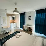 Apartment We Live In R - 401