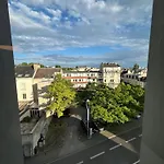 We Live In R - 401 Reims