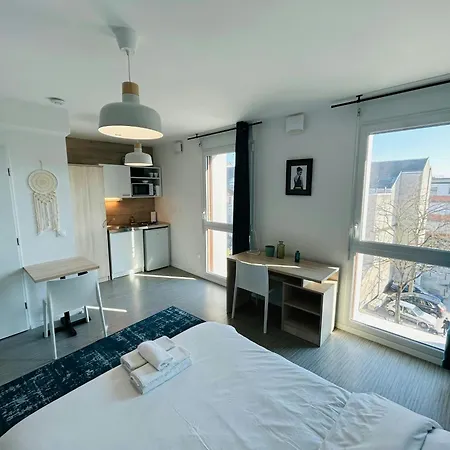 We Live In R - 401 * Reims