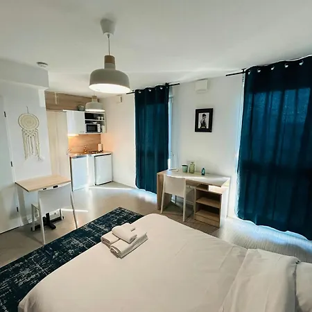 We Live In R - 401 * Reims