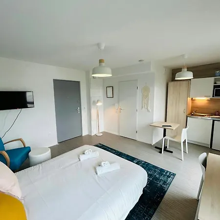 We Live In R - 401 Apartment Reims