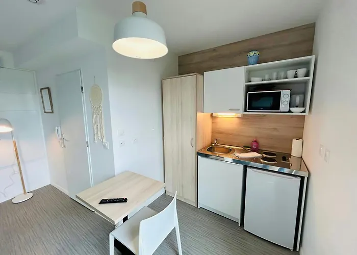 We Live In R - 401 Апартаменты